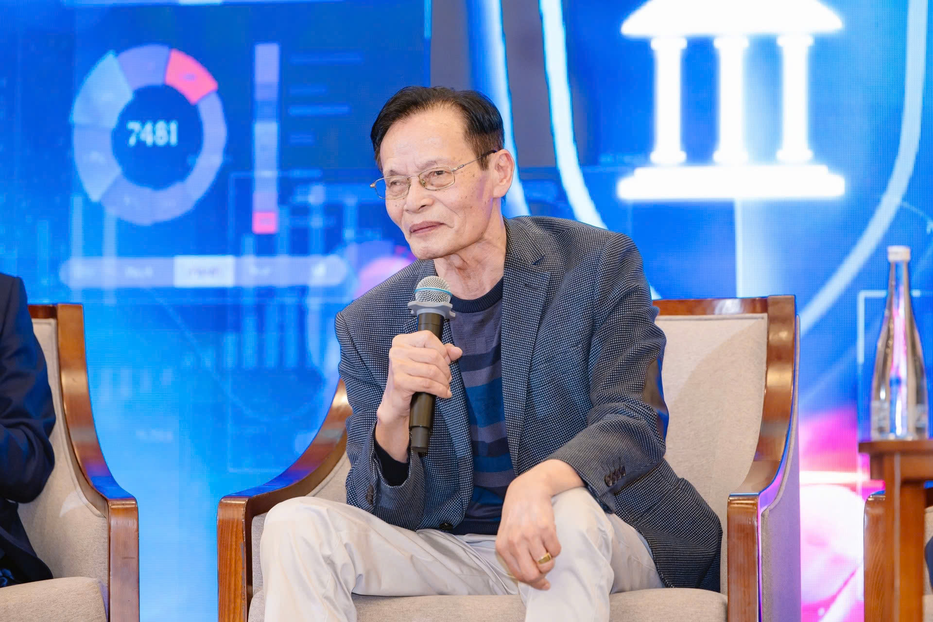 TS. Lê Xuân Nghĩa